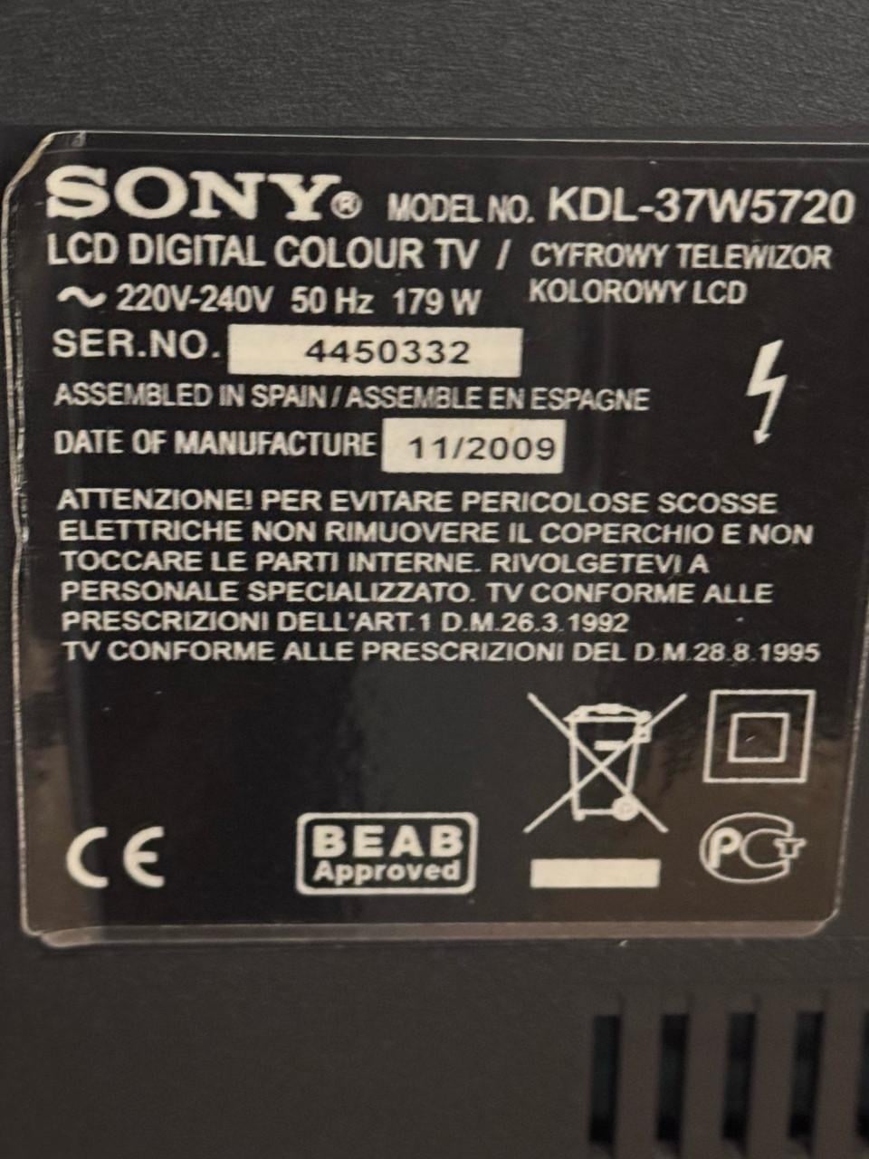 Tv sony bravia buitenmaat 91x60 cm beeld 82x 46 cm