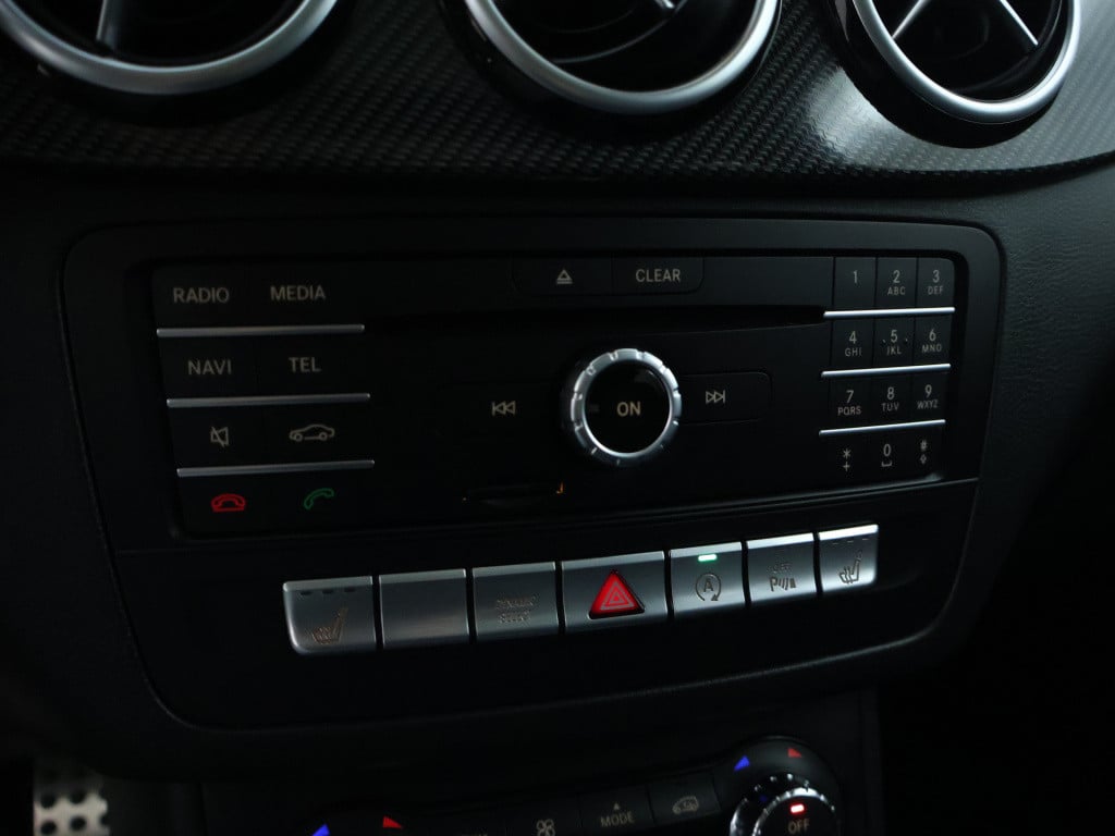 Mercedes-Benz B-Klasse 180 amg night edition plus keyless go | leer | panor