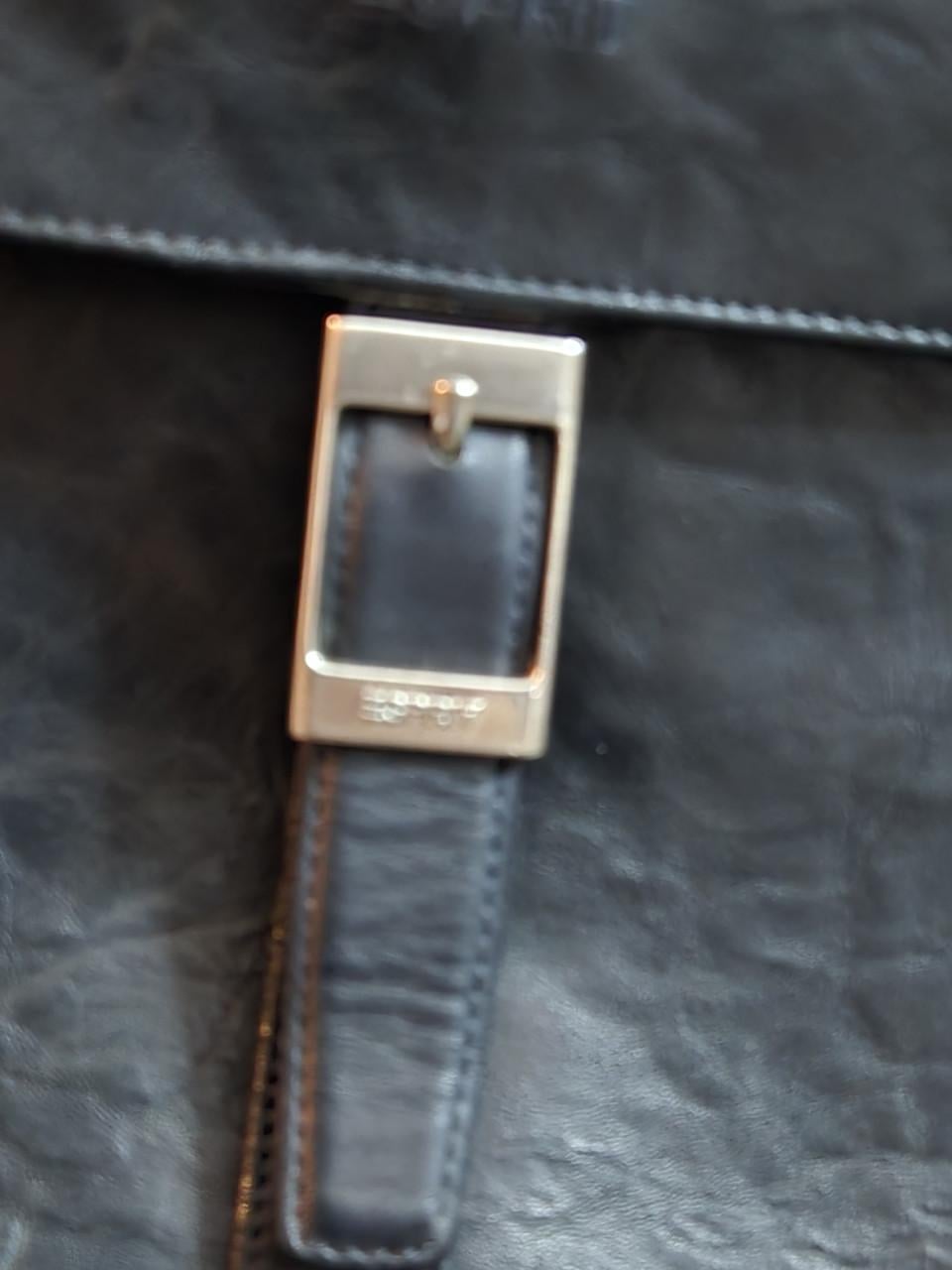 Esprit crossbody schoudertas van zwart leer, 29x8.5x28  cm