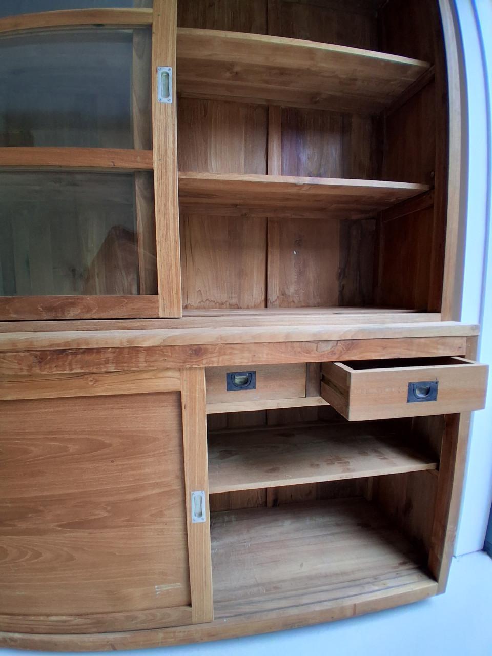 Teakhouten buffetkast