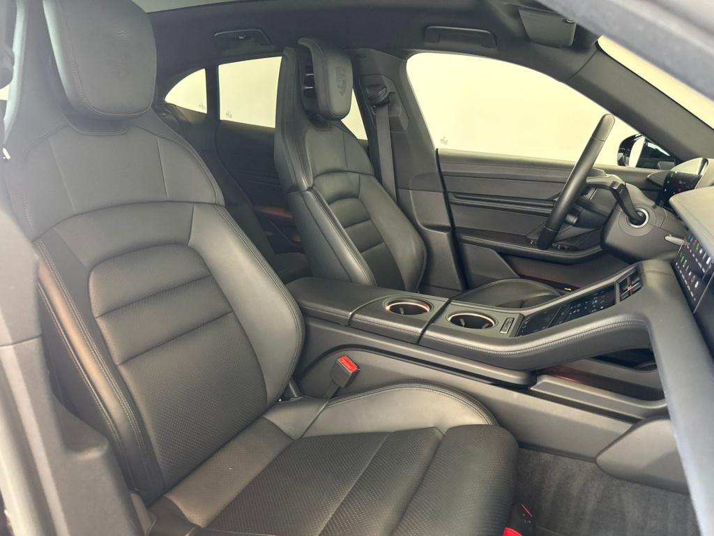 Porsche Taycan cross turismo 4 93 kwh