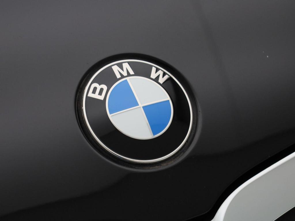 BMW 3-serie 330e edrive edition | automaat | lmv | leder | 360 camera | par
