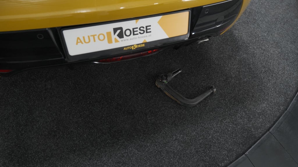 Peugeot 208 puretech 100 eat8 gt-line | trekhaak | adaptieve cruise control