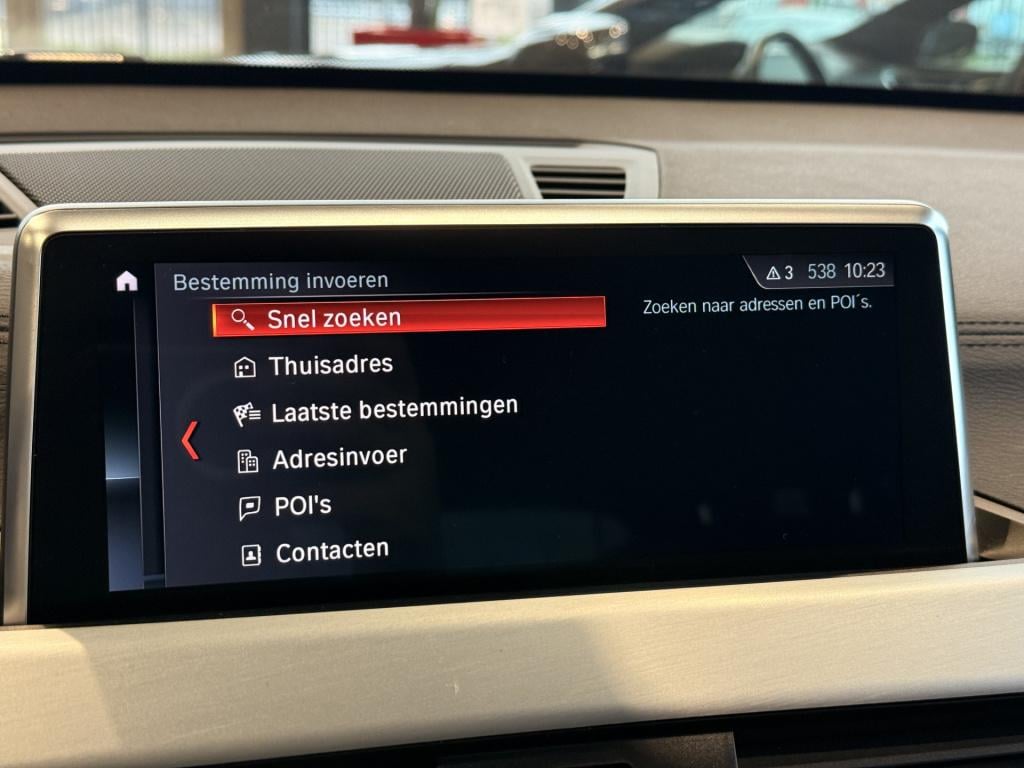 BMW X1 xdrive25e high executive m-sport | led | afn trekhaak | stoelverwarm