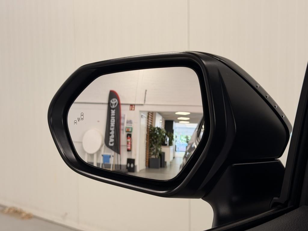 Toyota Yaris Cross 1.5 hybrid launch ed| pano| jbl| hud| adap.cruise| leder