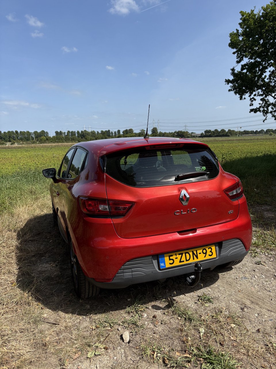 Renault Clio 1.5 DCI 66KW 5-DRS 2015 Rood