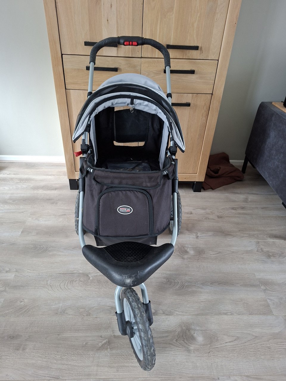 Hondenbuggy InnoPet Comfort EFA ECO inclusief. Regenhoes