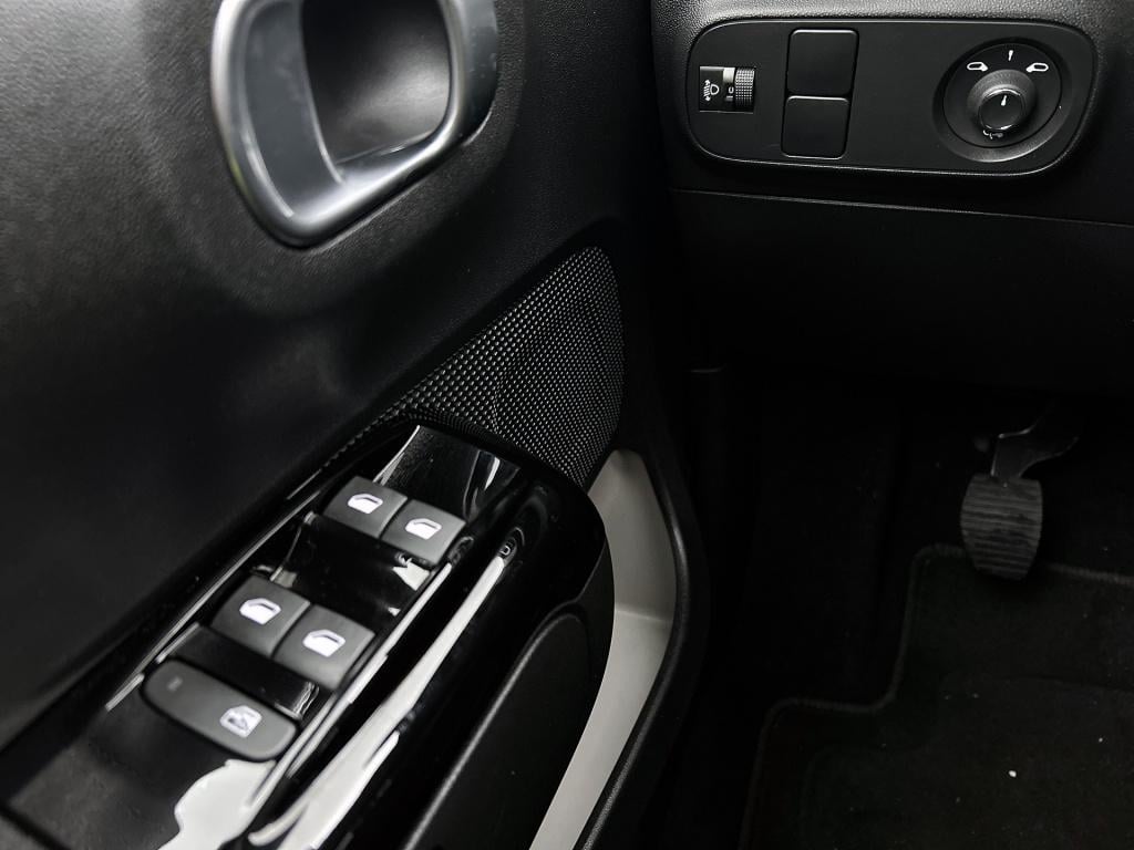 Citroen C3 83 pk shine | rijklaar | stoelverwarming | lm velgen | apple car