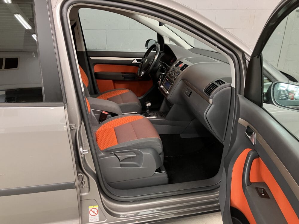 Volkswagen Cross Touran 1.4 TSi DSG Automaat