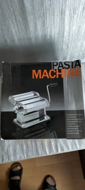 Te koop: Pastamachine