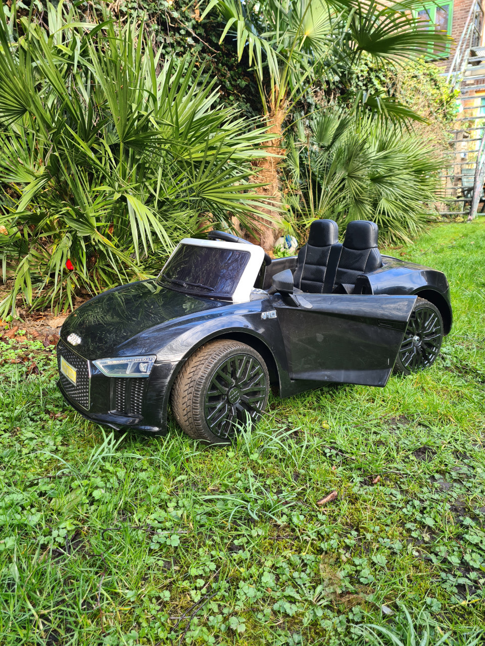 Audi electrische kinderauto R8 Spyder