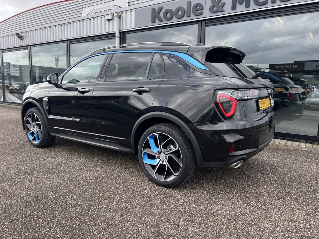 Lynk & Co 01 1.5 261pk plug in hybrid , ( komt 24 oktober binnen ) panodak 