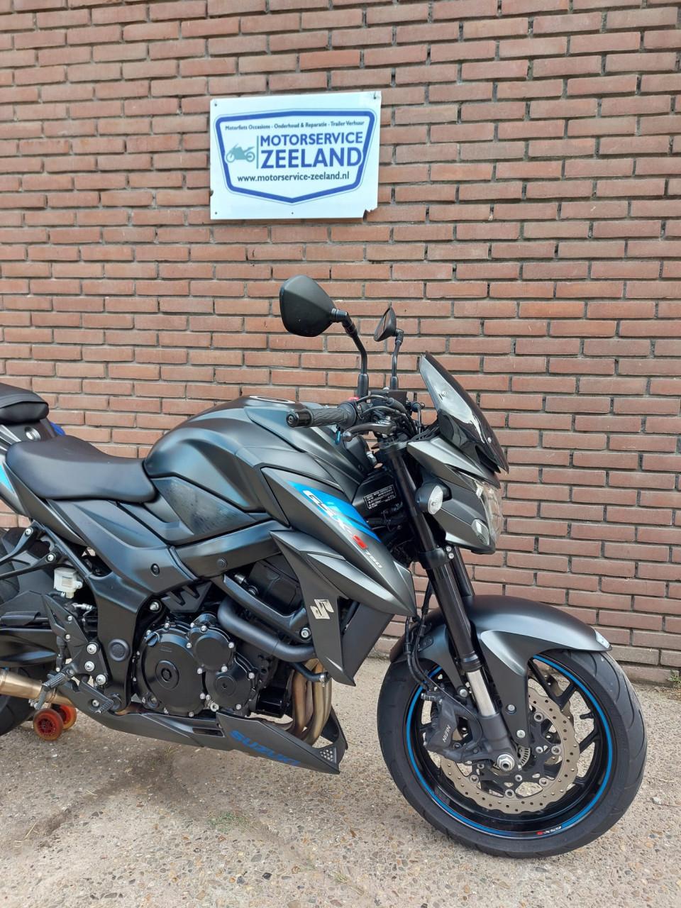 Suzuki GSX-S750 / GSX - S 750