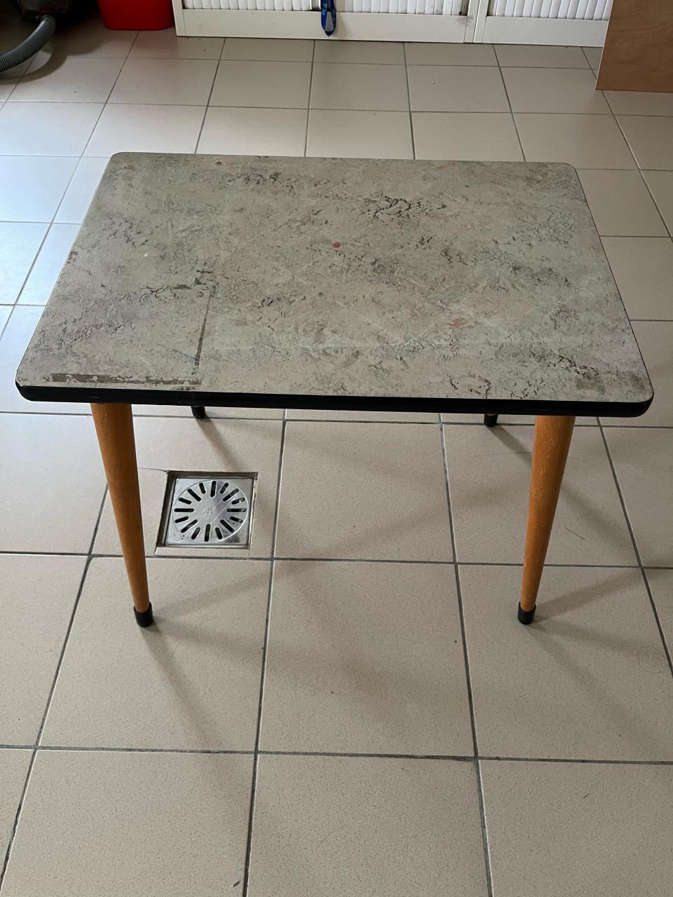 Peuter tafel en stoeltje