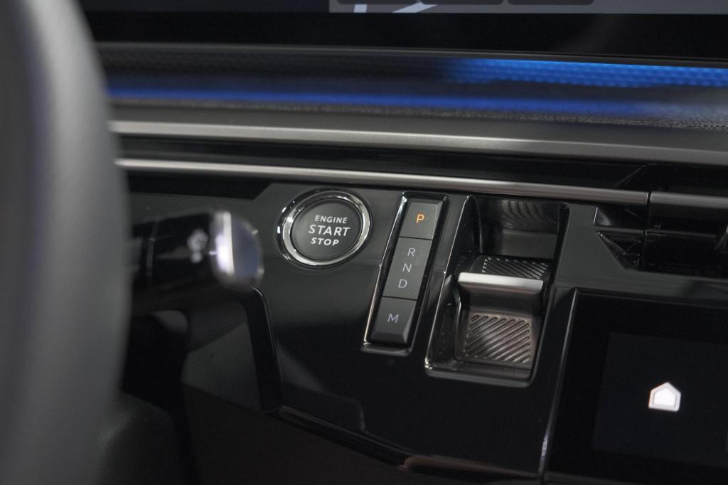 Peugeot 3008 1.2 hybrid 145 gt | 360 camera | adaptieve cruise control | st
