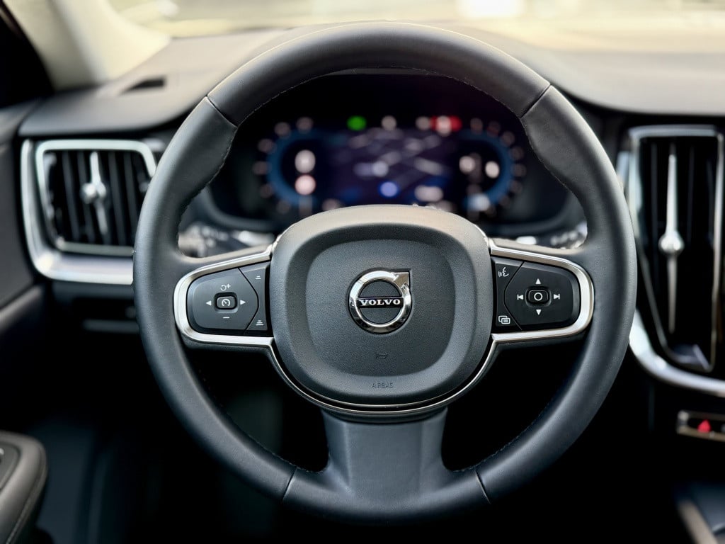 Volvo V60 b3 aut7 163pk essential ed| adap.cruise| camera| stoel.verw