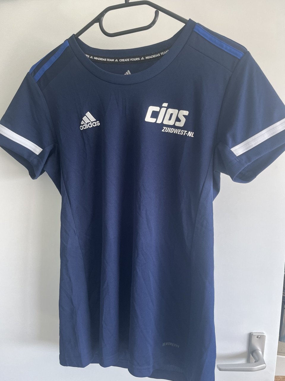 CIOS kleding