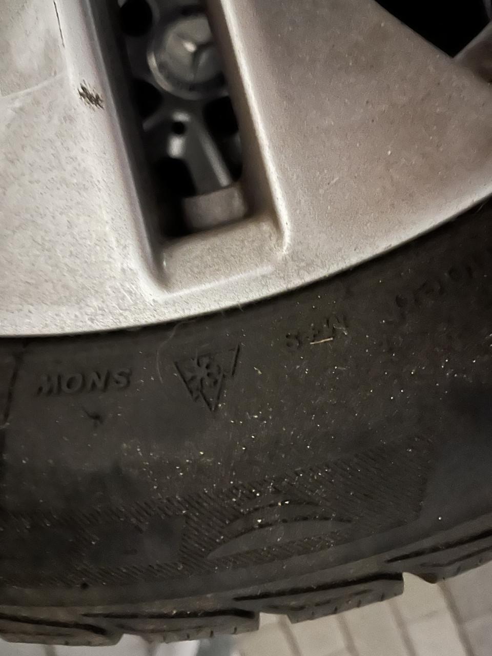 Wintersportvakantie    Te Koop Originele Mercedes-Benz Winterwielen