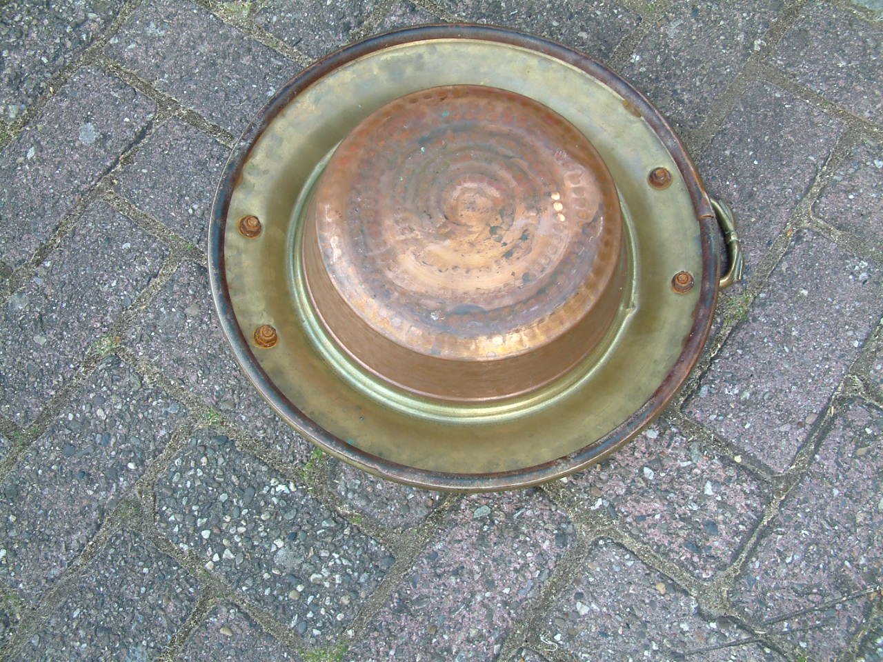 Haard-kachel stel  pook-tang -  enz standaard   smeedijzer hout bak -koper