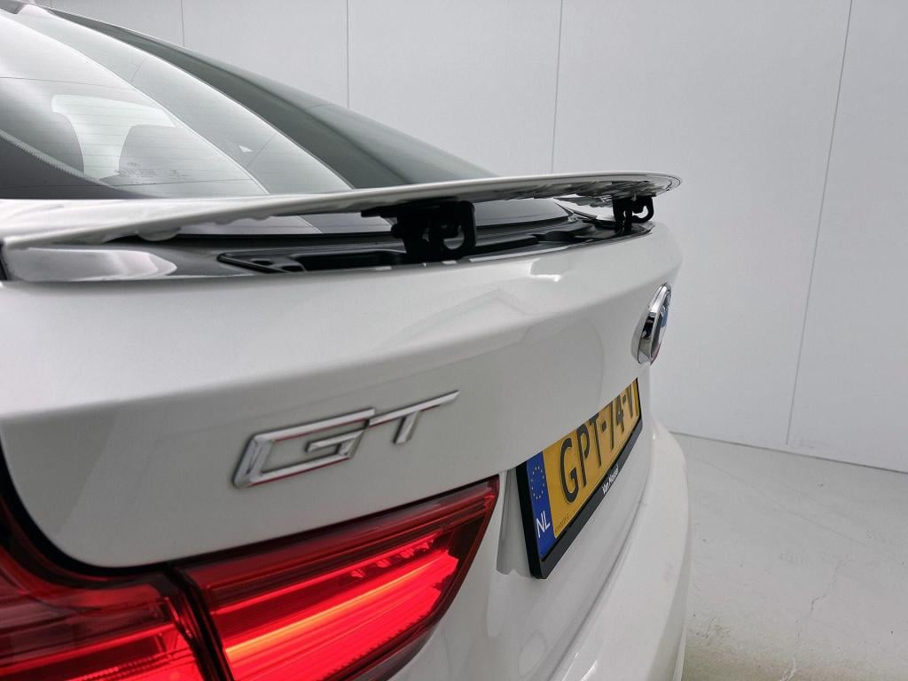 BMW 3-serie 320i xdrive executive | automaat | navigatie | leder | climate 