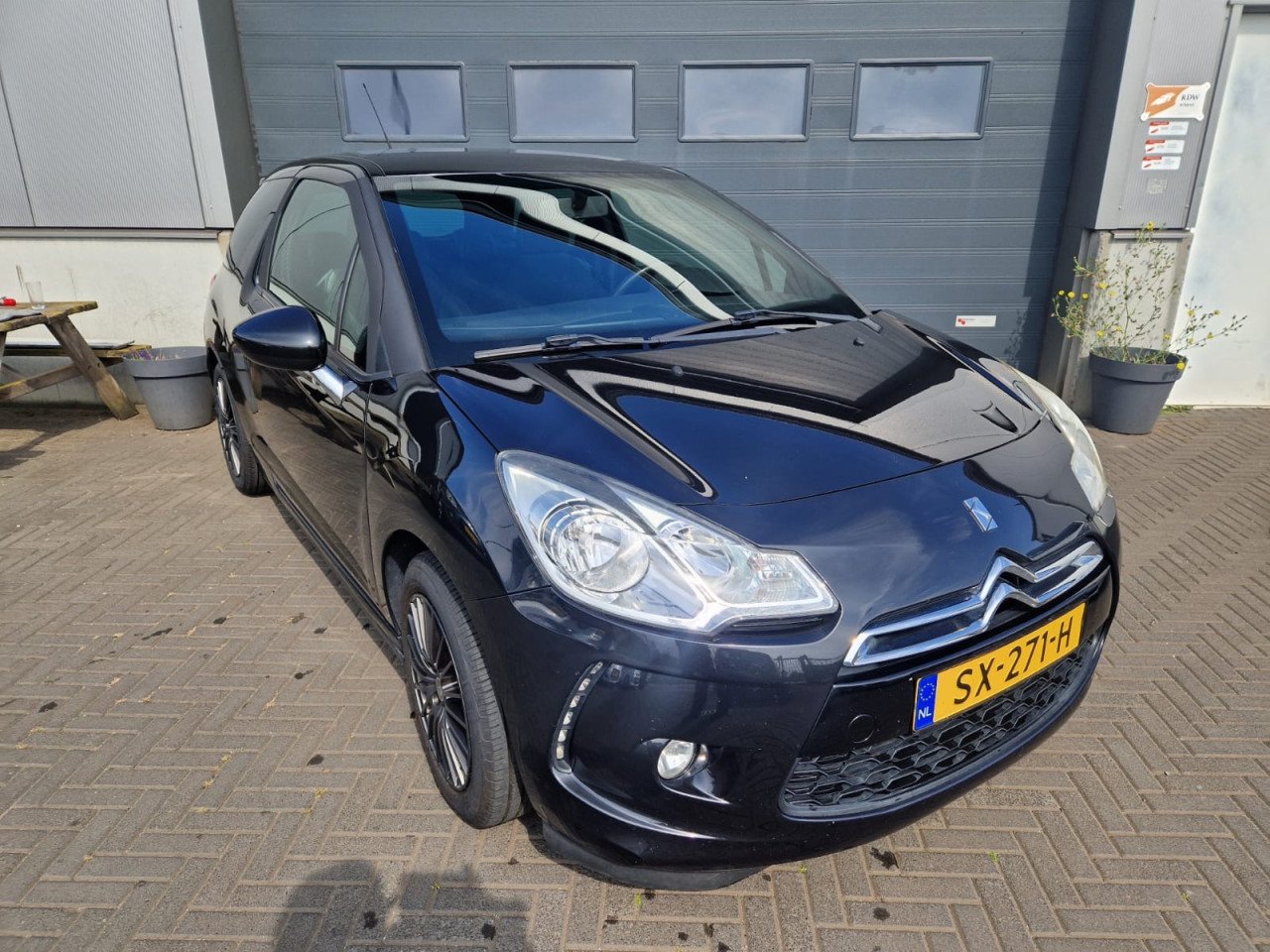 TE KOOP CITROEN Ds3 1.4 CHIC EURO 5 MET AIRCO EN CRUISE CONTROL