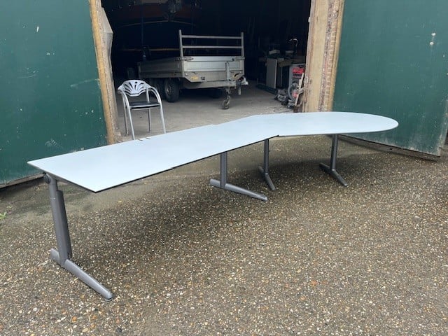 Te koop Ahrend bureau