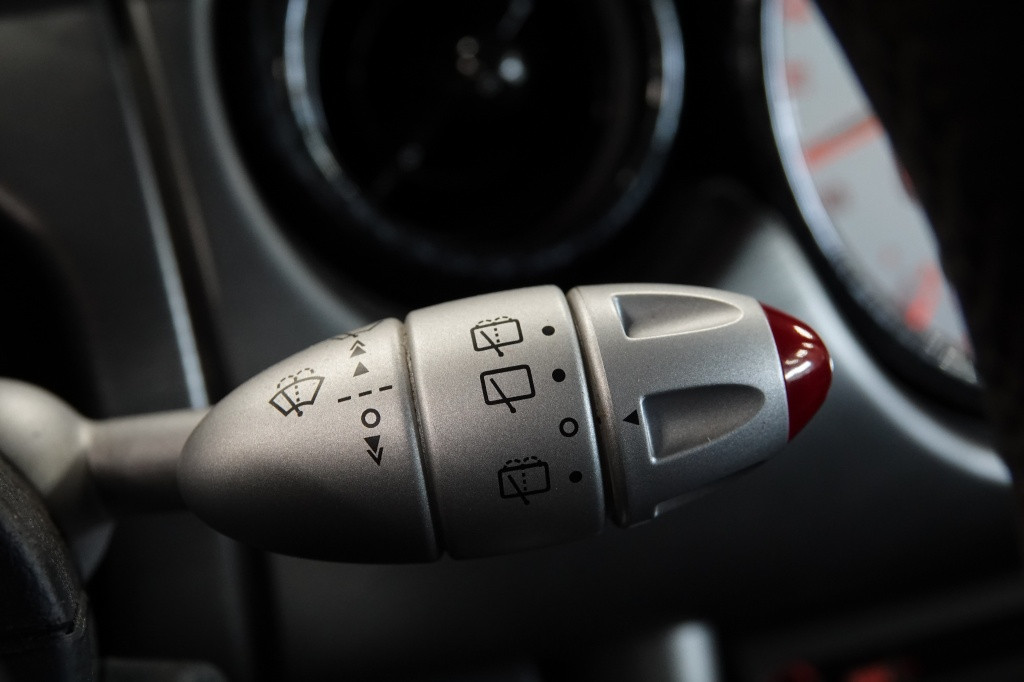 Mini Cooper mini 1.6 chili | cruise | milltek | xenon |