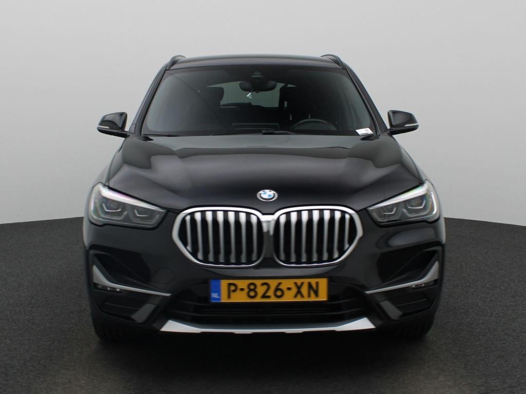 BMW X1 sdrive18i business edition | automaat | navigatie | head-up display