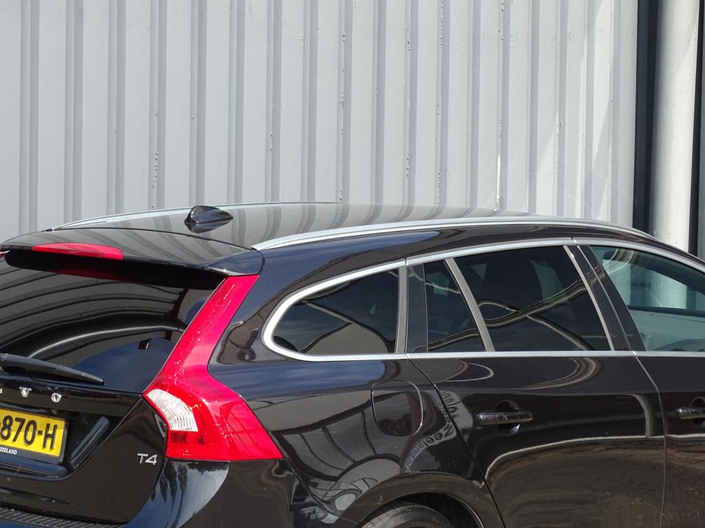 Volvo V60 2.0 t4 business sport r-design | leder | pano | trekhaak
