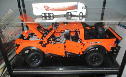 Technis lego   Ford F150     in vitrine