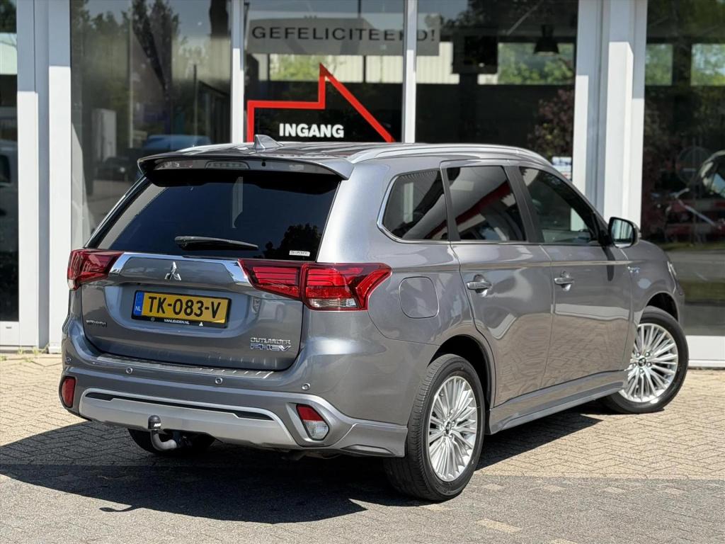Mitsubishi Outlander 2.4 phev instyle panoramadak|trekhaak|1500kg trekgewic