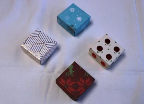 Origami doosje Bodem en deksel zijn gevouwen Klein: 5,5 x 5,5 cm €.1,00