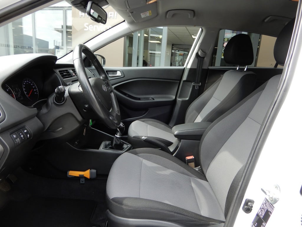 Hyundai I 20 1.0 t-gdi comfort | trekhaak | 1e eigenaar | nl auto