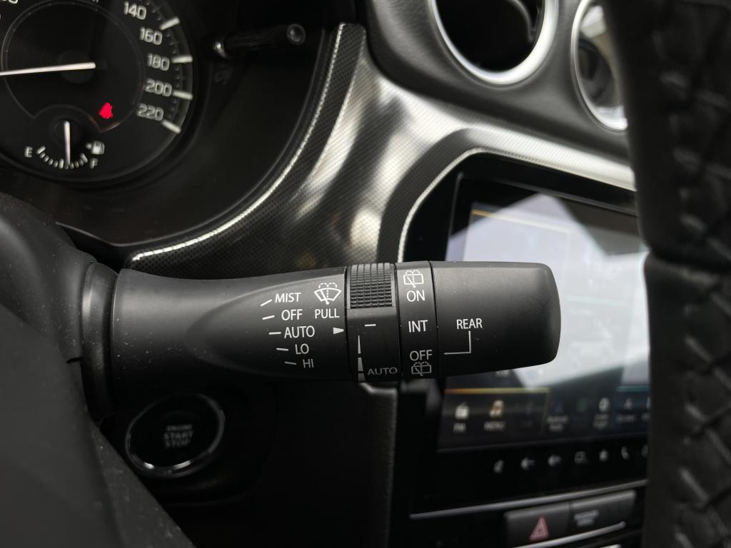 Suzuki Vitara 1.4 boosterjet style smart hybrid