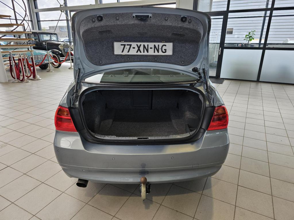 BMW 3-serie 318i business line