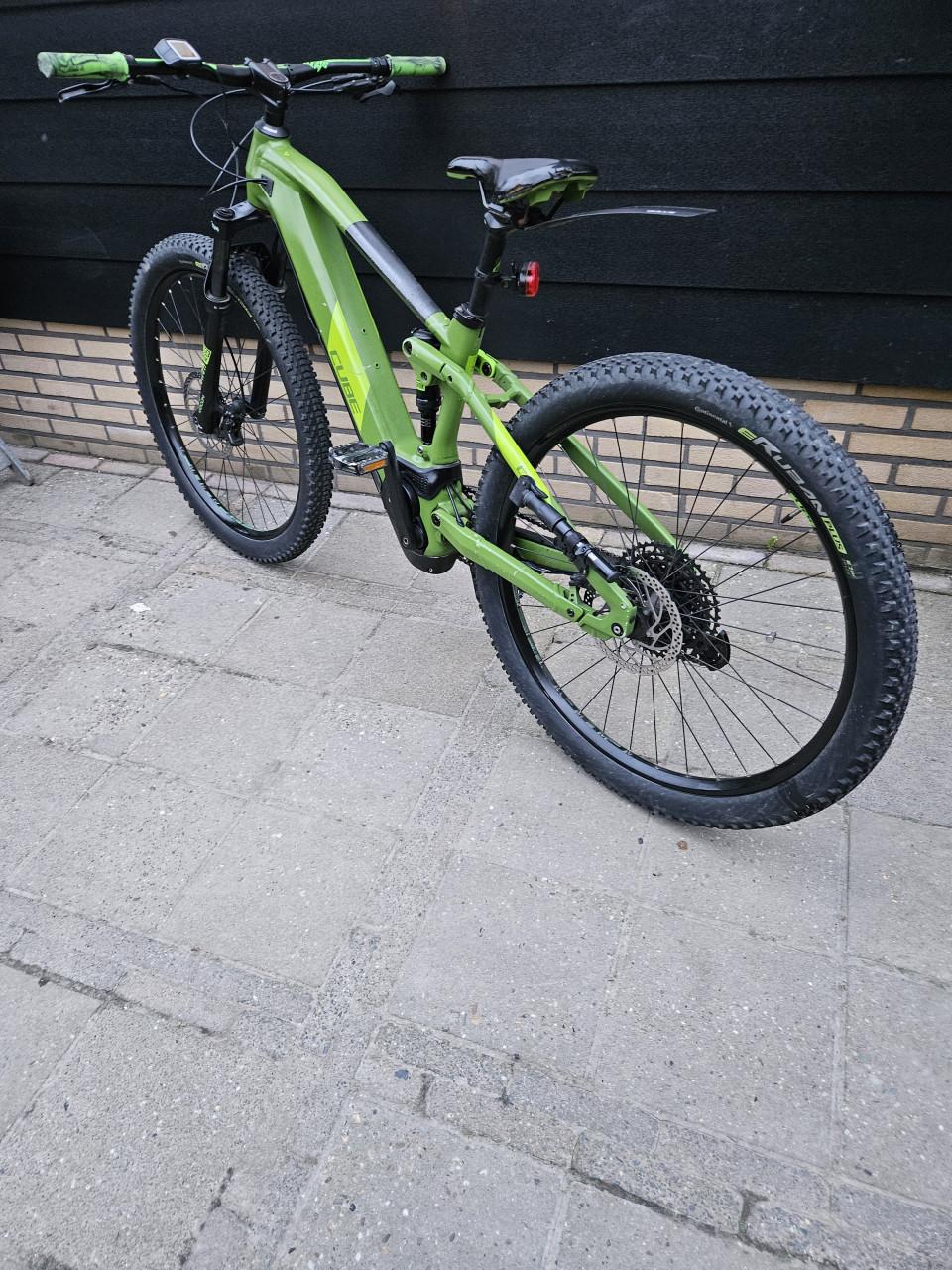 Mooie Mountainbike Cube Stereo Elektrisch