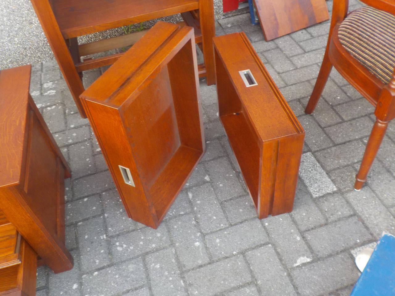 In nieuw staat open wandmeubel + 2 laden geheel massief