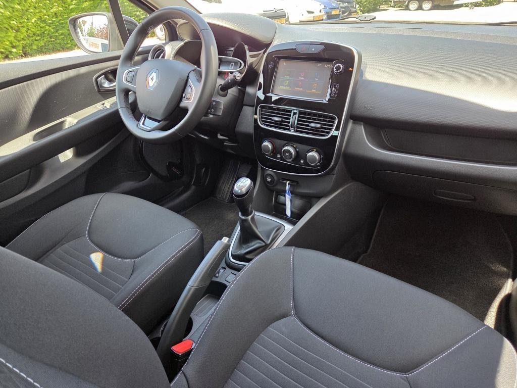 Renault Clio 0.9 tce limited | navi | keyless | parkeer sensoren