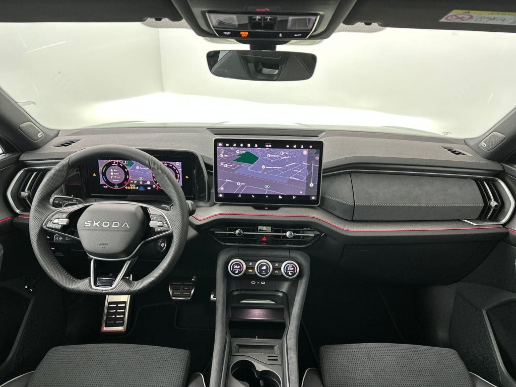 Skoda Kodiaq sportline business 1.5 tsi phev 150 kw / 204 pk su