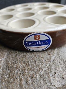 Prachtige originele Emile Henry escargot schaal, frans aardewerk