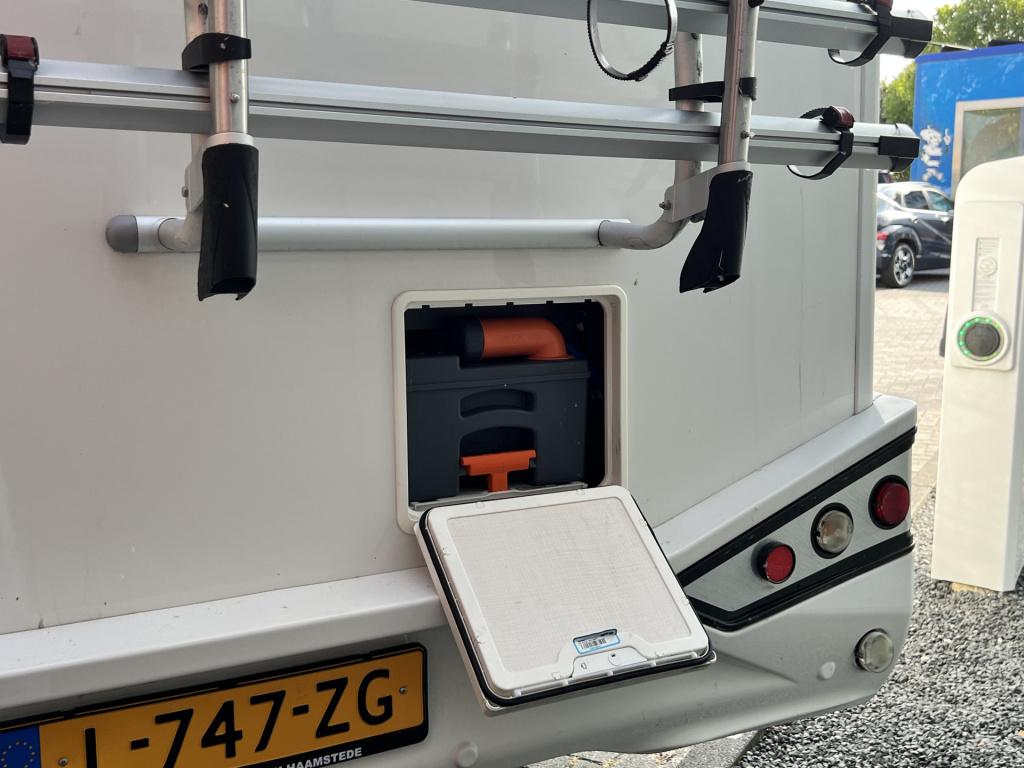Chausson Onbekend 757 welcome | 2 enkele bedden + 1 groot bed | camera | tv