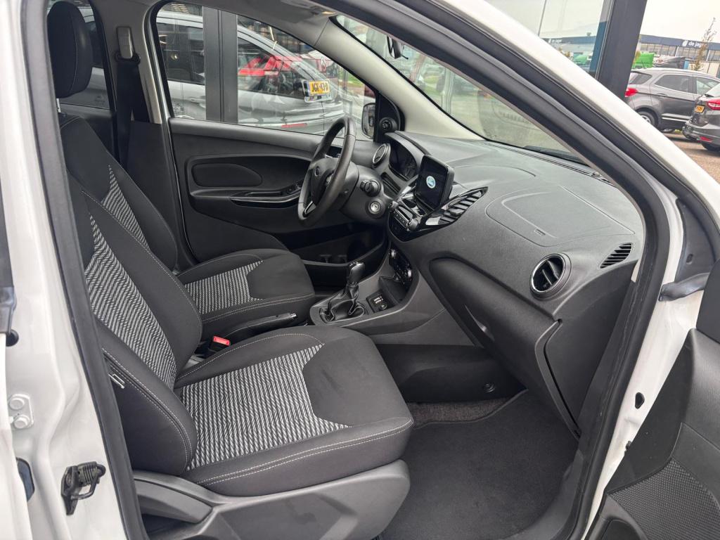 Ford KA ka+ 1.2 85pk black & white, stoelverwarming, voorruitverwarming, se