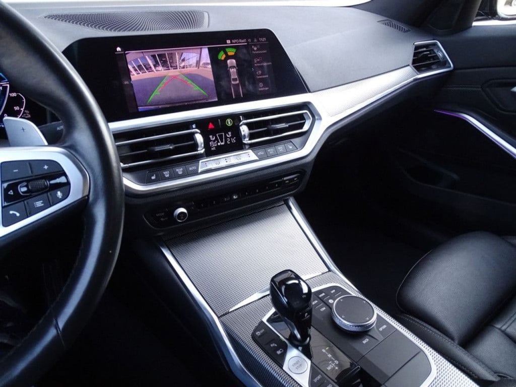 BMW 3-serie 330e edrive edition m-sportpakket | 18"
