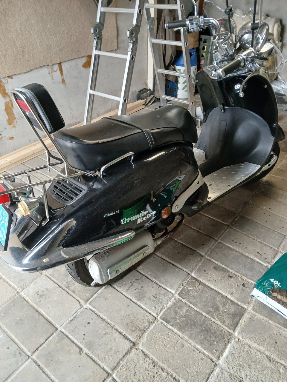 Retro scooter