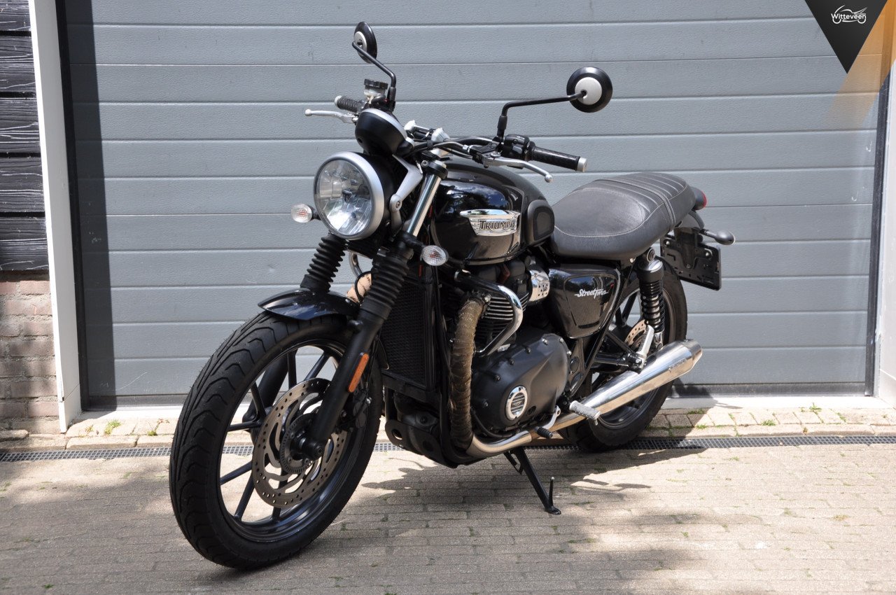 Triumph Street Twin 900