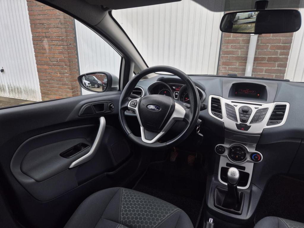 Ford Fiesta 1.25 titanium / origineel nl / airco / verwarmde voorruit
