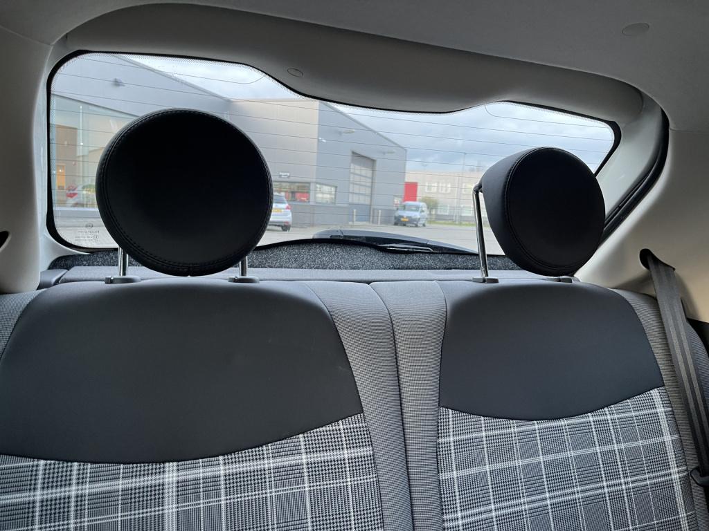 Fiat 500 1.2 lounge navi cruise apple 61 dkm pano  4 cil