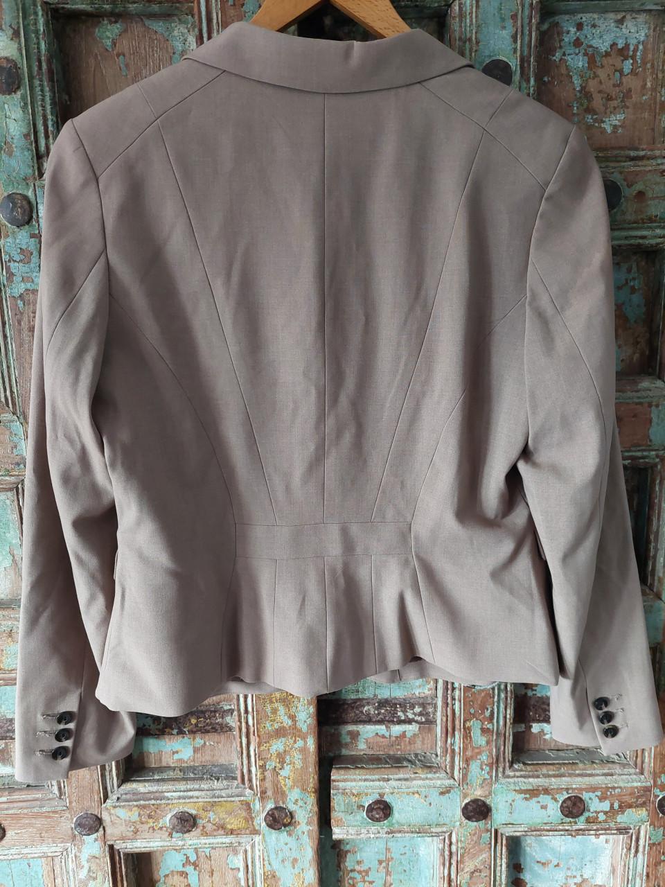 Nieuwe Damesblazer H&M mt 44 taupekleur