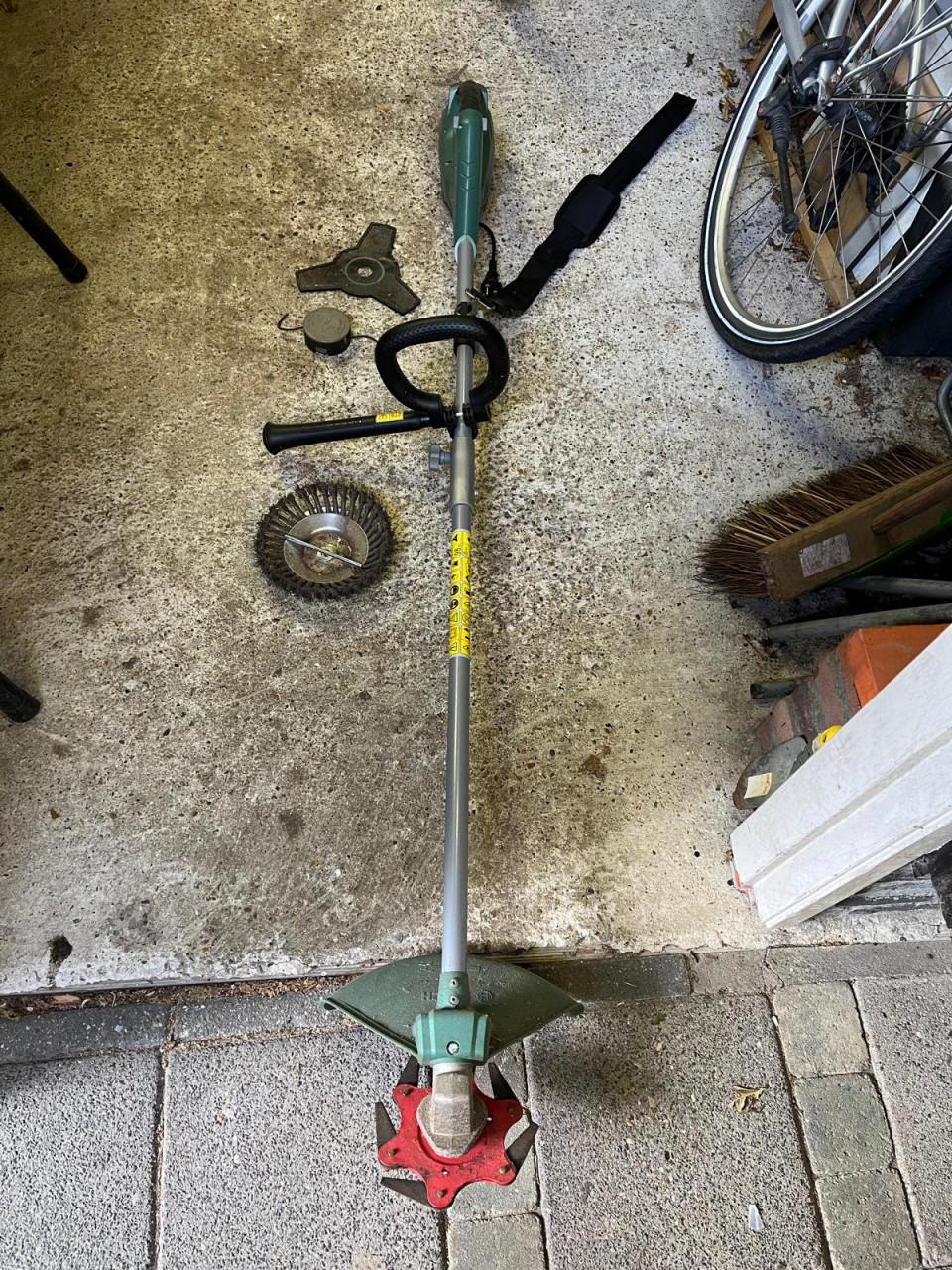 Bosch AFS 23-37 Bosmaaier Incl. mes, onkruidborstel, 6 messen en draad