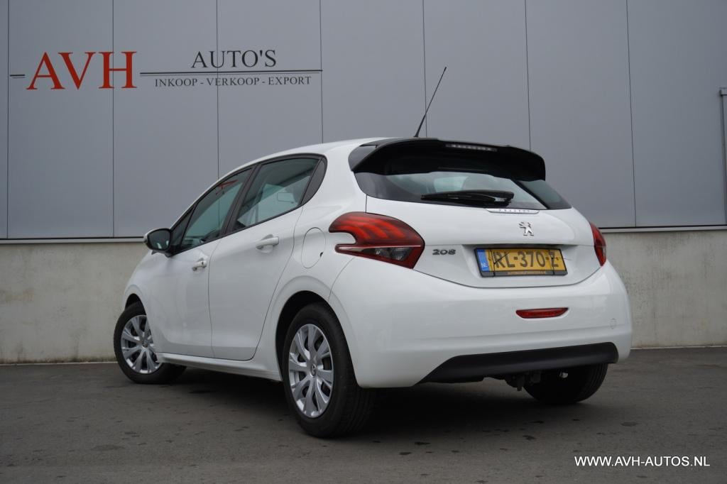 Peugeot 208 1.6 bluehdi blue lease